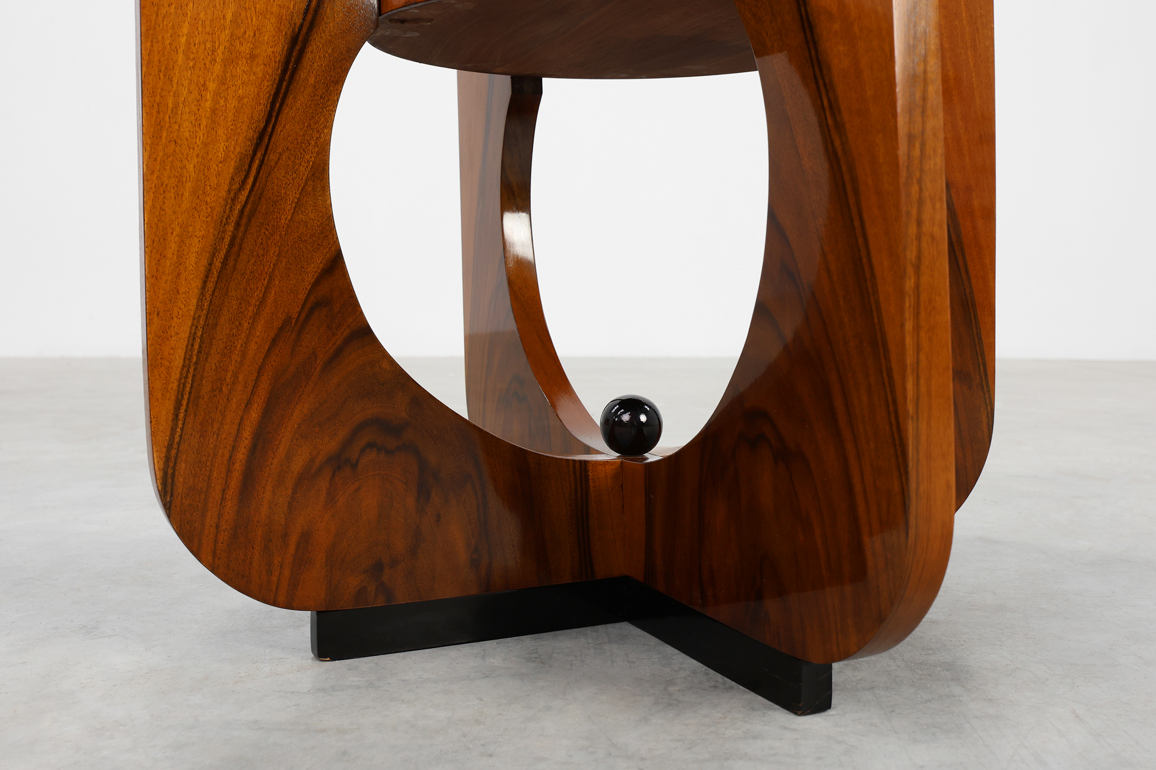 Round Art Deco side or coffee table in wood, France 1920sthumbnail